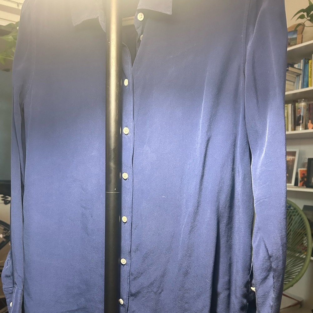 Blue Everlane The Clean Silk Relaxed Shirt - Picture 7 of 9